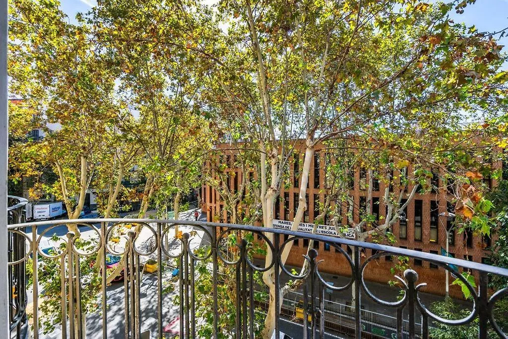Lodging Apartments Entenca Barcelona